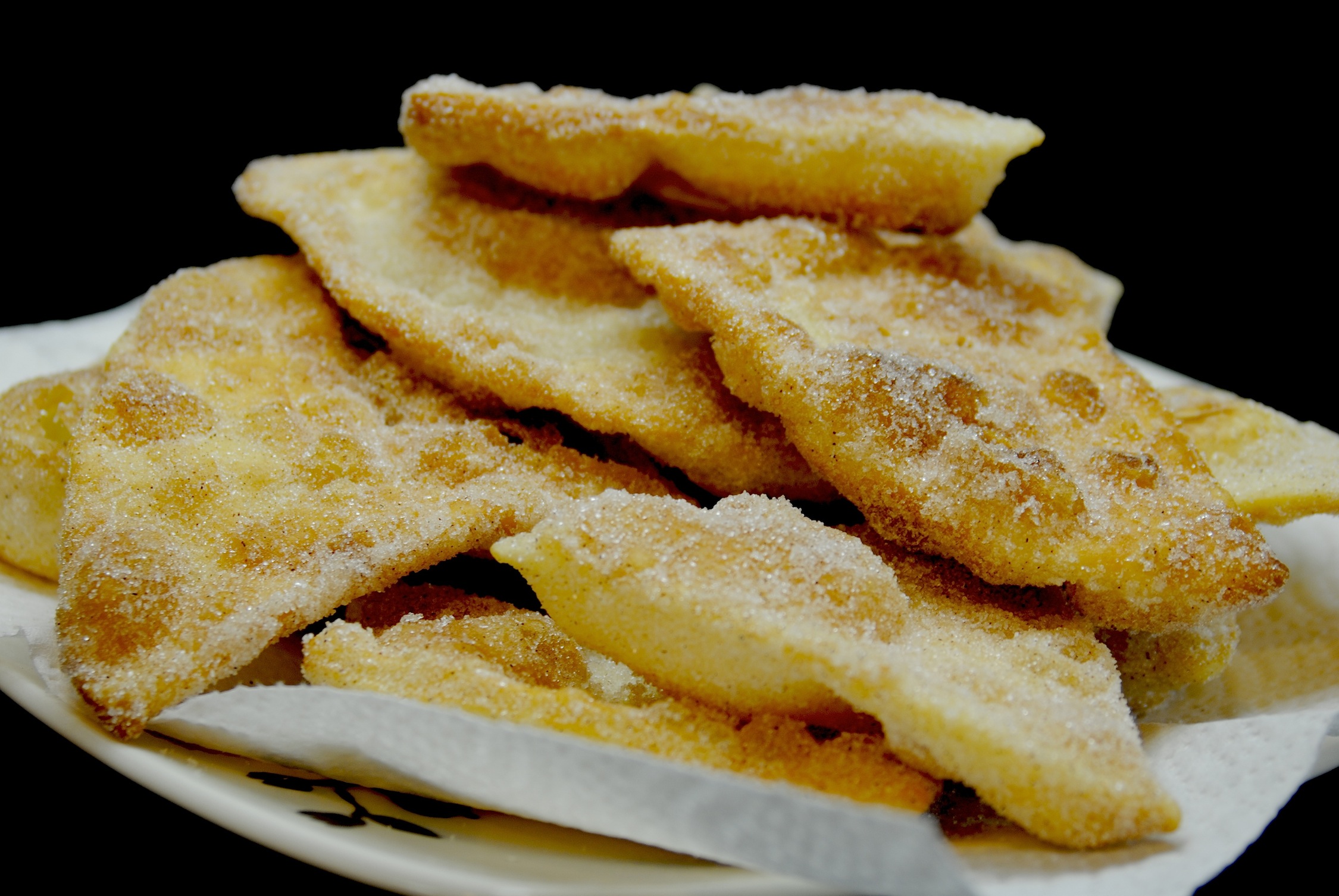 Buñuelos with sugar and cinnamon